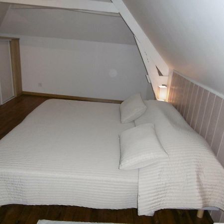 Le Petit Domaine Des Aubuis Apartment Chinon Bagian luar foto