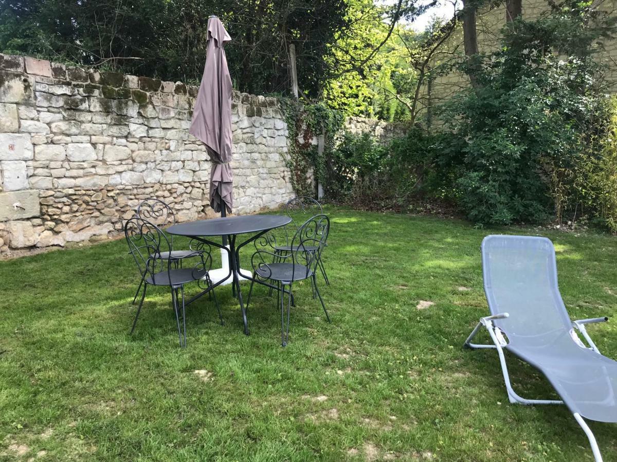 Le Petit Domaine Des Aubuis Apartment Chinon Bagian luar foto